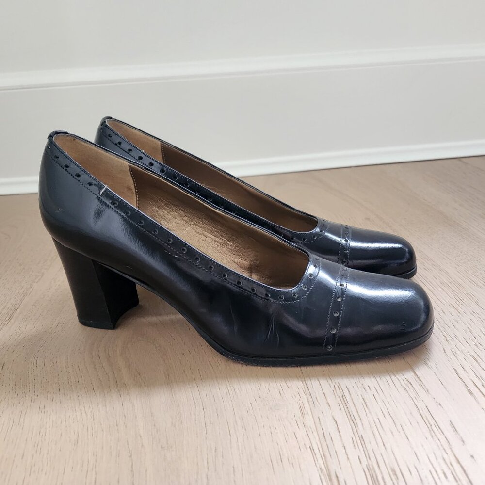 Bravo Browns size 7.5 square toe stacked heels
